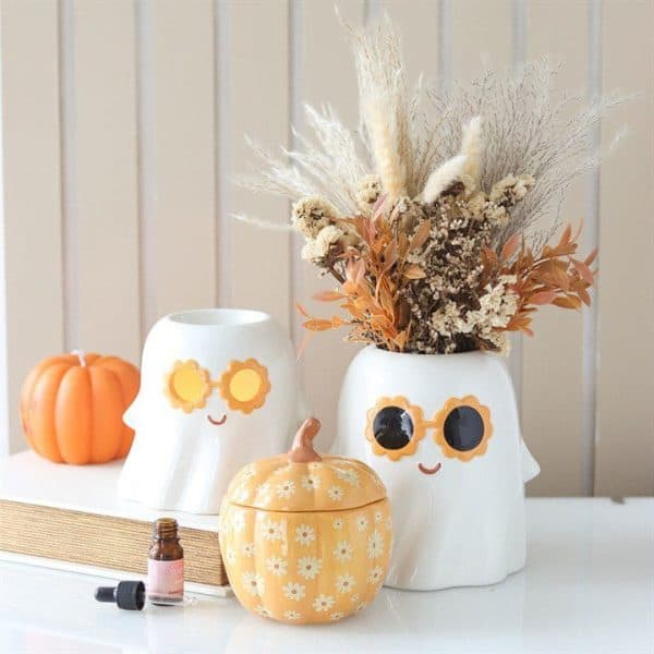 Groovy Ghost Oil Burner and Wax Warmer Groovy Ghost Oil Burner and Wax Warmer